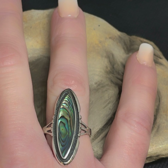 Sterling Silver Abalone Ring - Picture 2 of 7